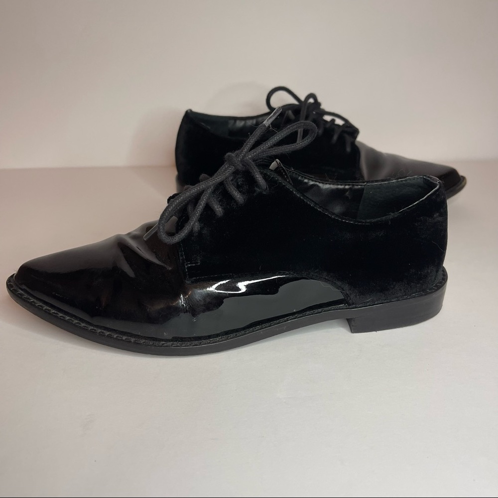 Gianni Bini Women’s Black Oxford Shoes